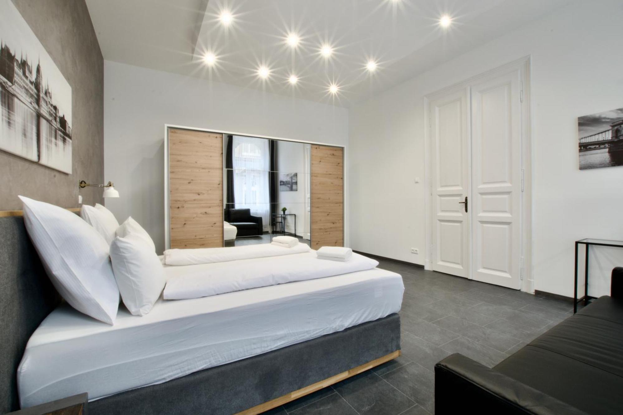 Apartment Premium By Hi5-ditroi